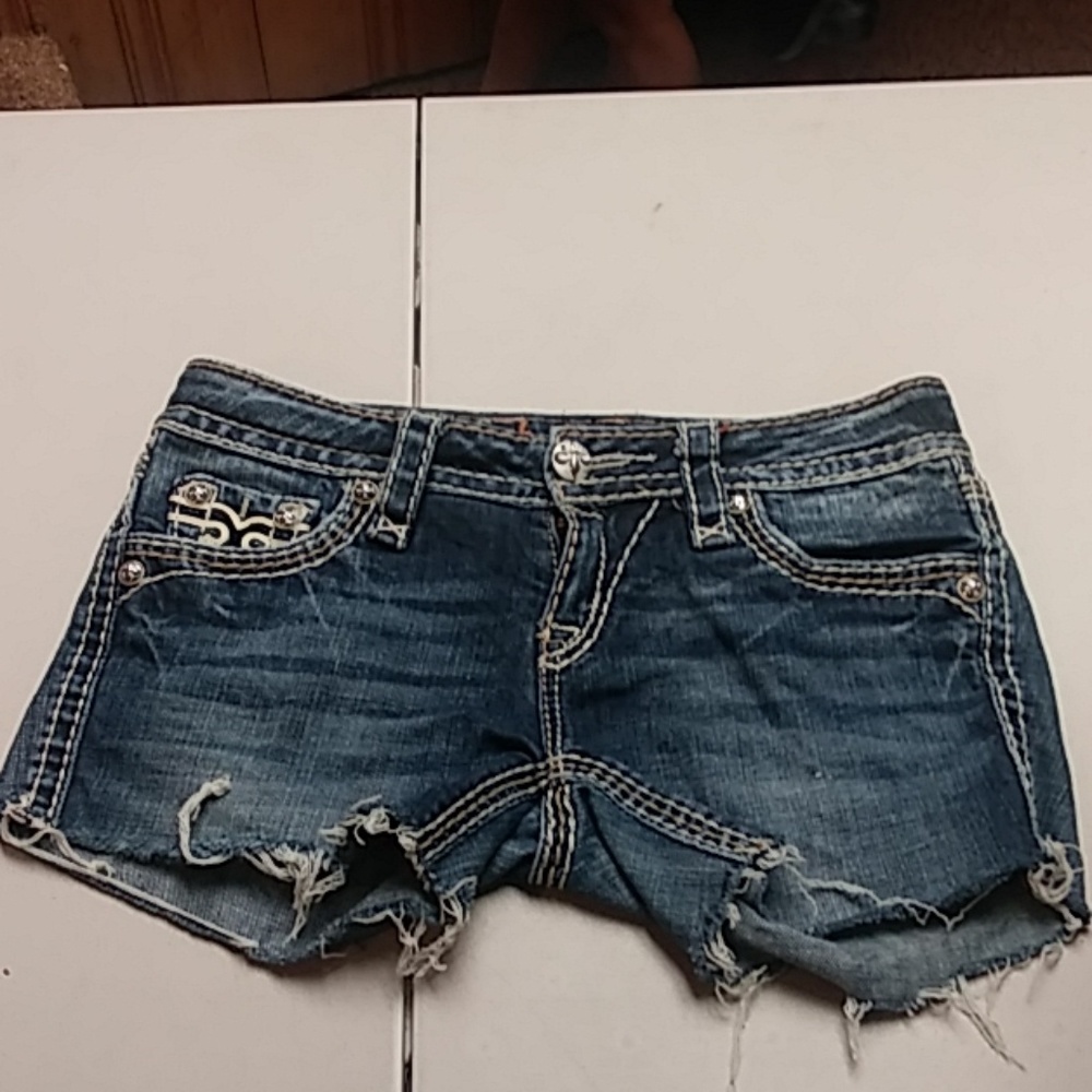 Used Cut off Rock Revival